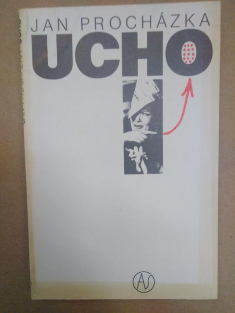 Ucho