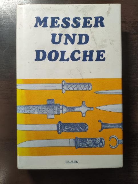 Messer und Dolche