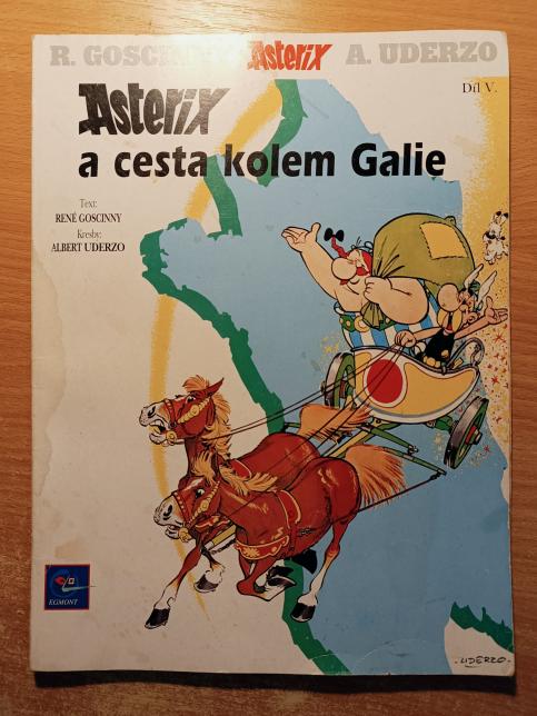 Asterix a cesta kolem Galie