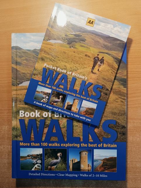 Book of britain's walks + Pocket book