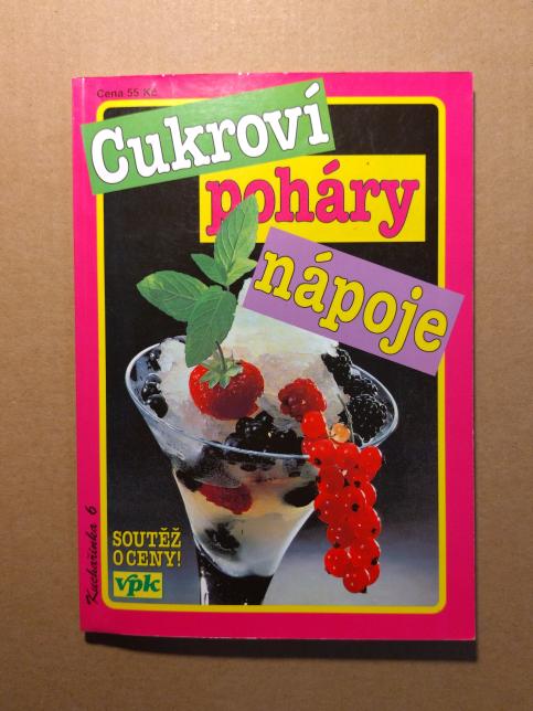 Cukroví, poháry, nápoje