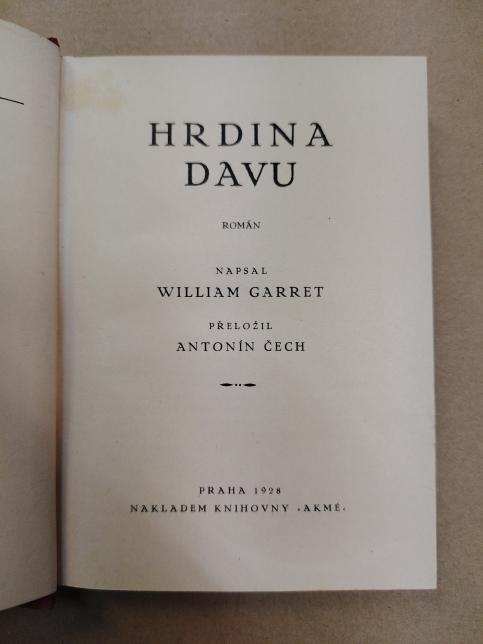 Hrdina davu